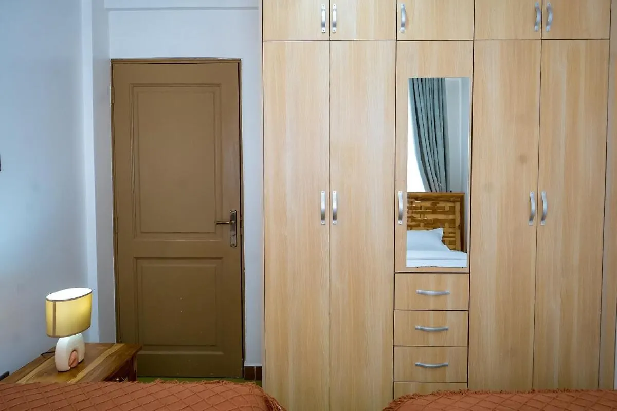 Urban Comfort Naalya 2Br Καμπάλα Διαμέρισμα