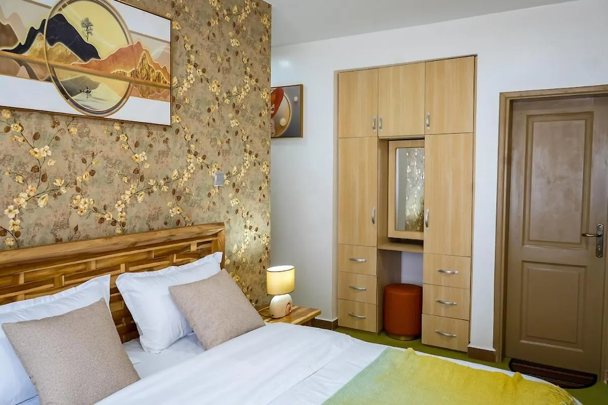Urban Comfort Naalya 2Br Καμπάλα