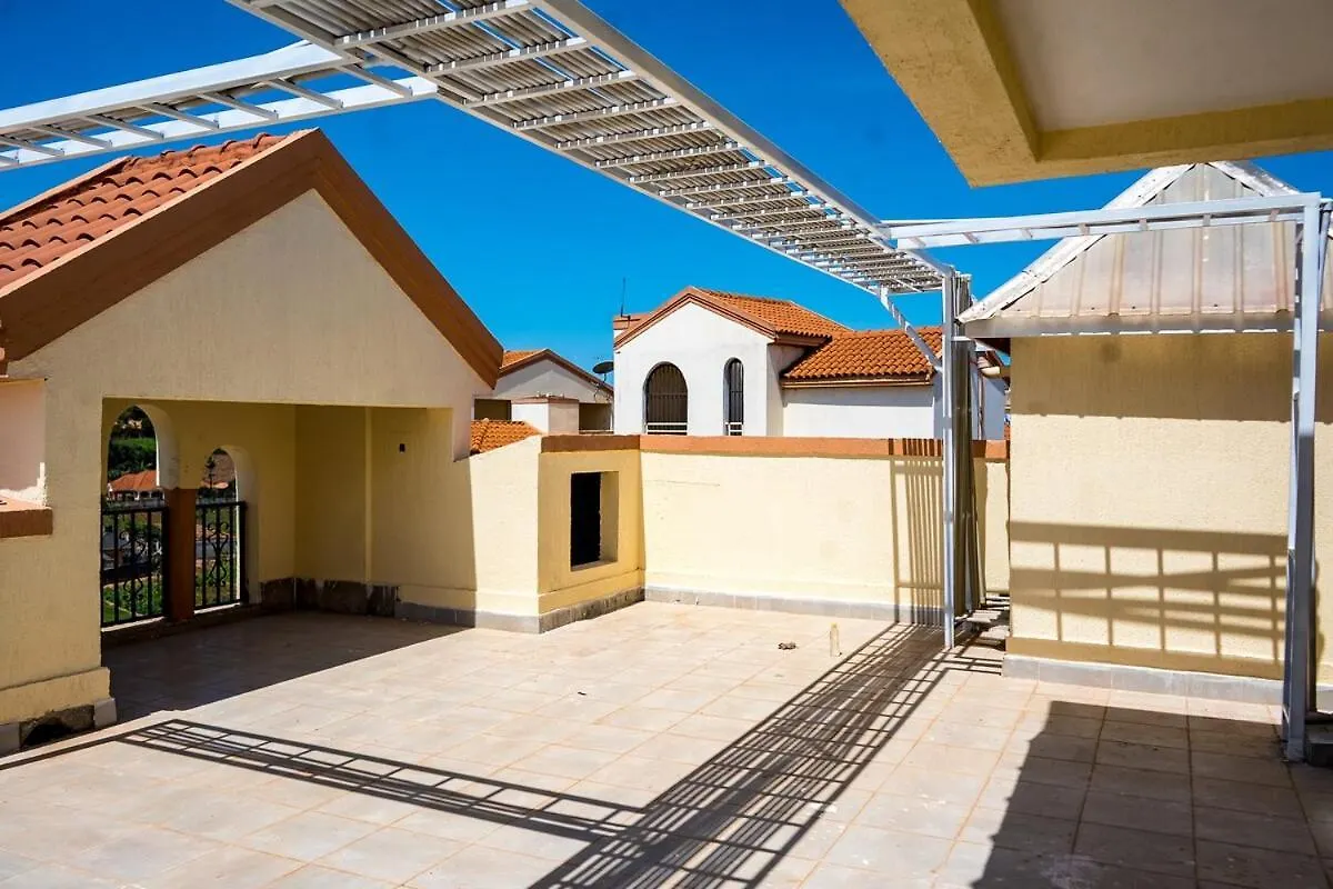 Urban Comfort Naalya 2Br Καμπάλα Διαμέρισμα